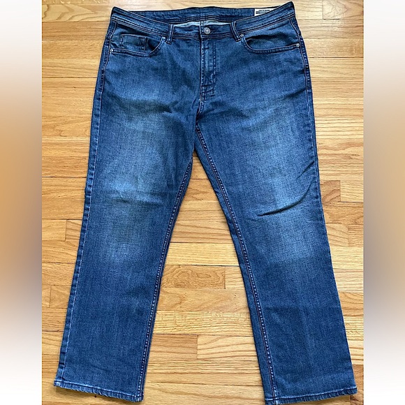 David Britton BUFFALO Dark Wash Denim 5PKT JACKSON Straight Jeans 38”X 30” - Picture 2 of 15